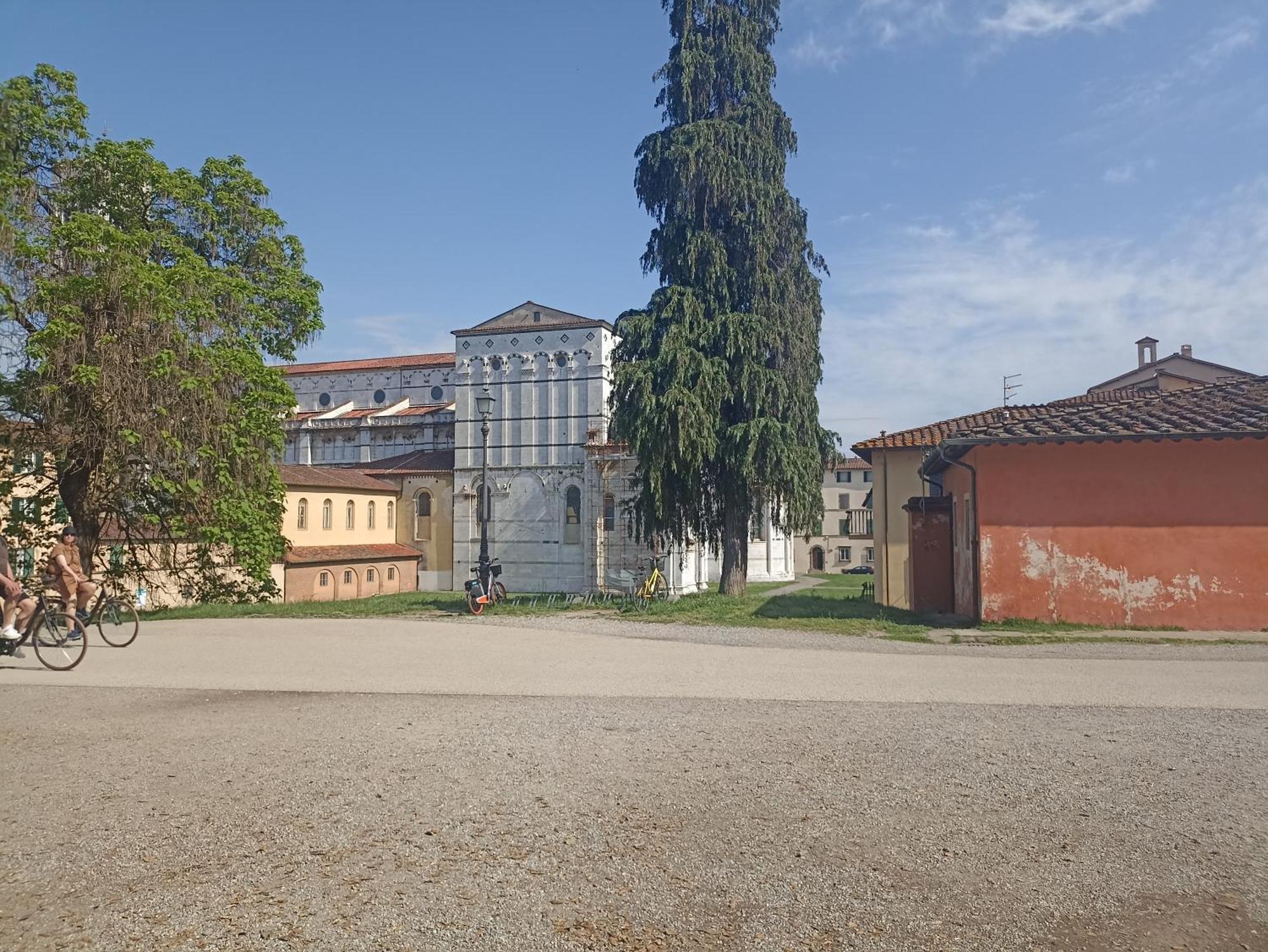 Villa Gem In The City Center Of Lucca With Air Conditioning - Exclusive Ground Floor House Inside The Walls Close To Botanical Garden And Piazza San Martino Extérieur photo