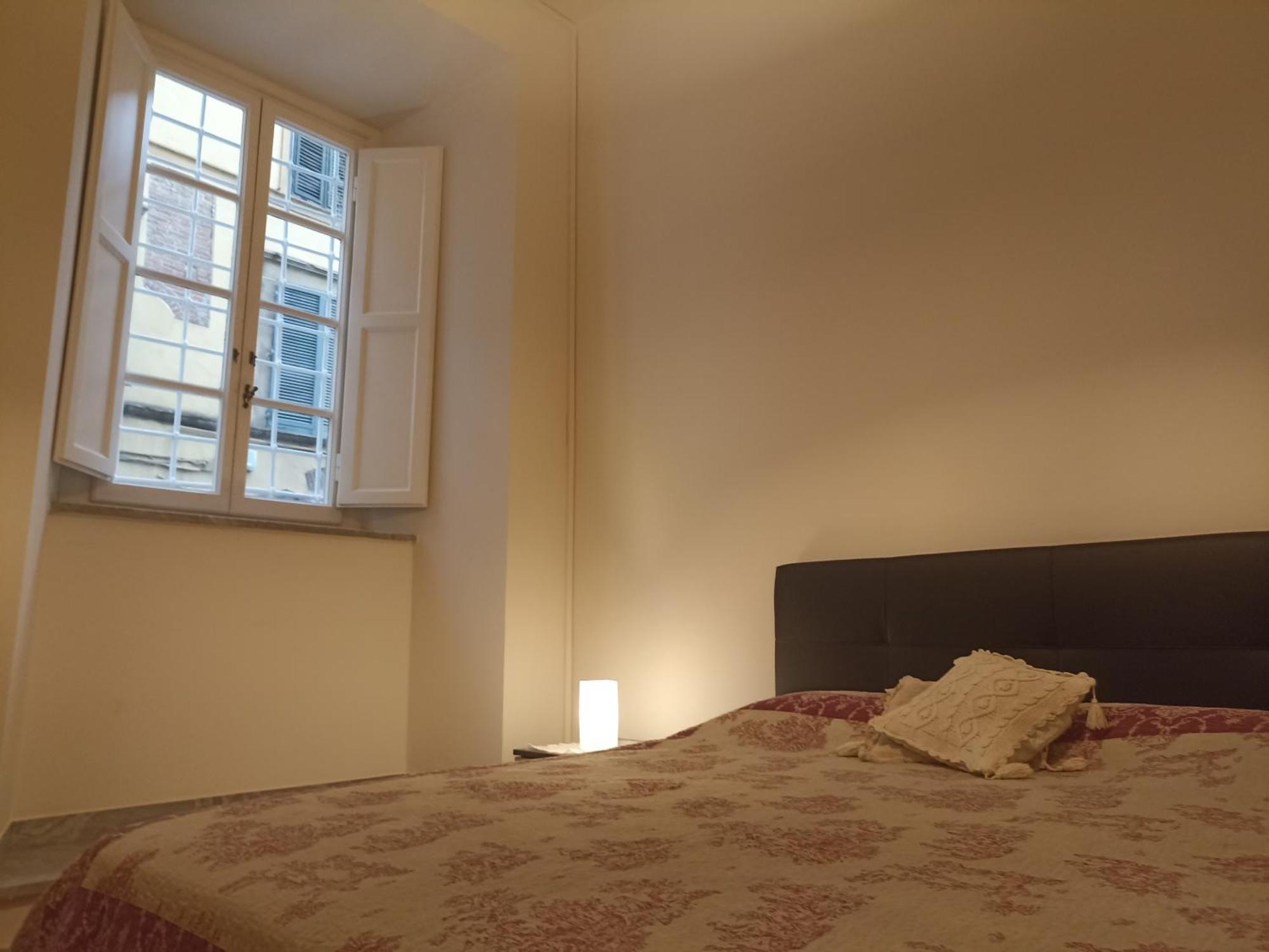 Villa Gem In The City Center Of Lucca With Air Conditioning - Exclusive Ground Floor House Inside The Walls Close To Botanical Garden And Piazza San Martino Extérieur photo