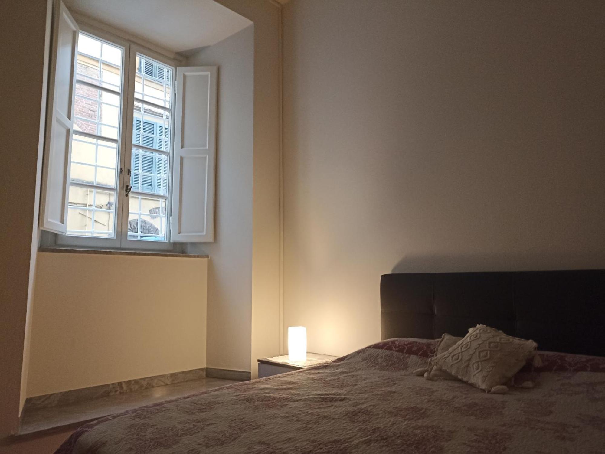 Villa Gem In The City Center Of Lucca With Air Conditioning - Exclusive Ground Floor House Inside The Walls Close To Botanical Garden And Piazza San Martino Extérieur photo
